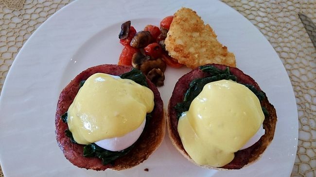 ３日目の朝食<br />“エッグヴェネディクト“オランデーソース仕立て