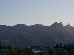 帰りに「峠の湯」によって帰りました
露天から妙義山が見えます
この日は夕方まで晴天でずっとくっきり見えてました
