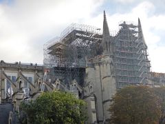2019年4月15日に発生した火災により修復中の

ノートルダム大聖堂です。