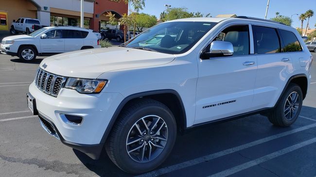 翌日はレンタカーでグランドキャニオンへ。<br /><br />アラモだと車選べるって聞いてたので、ワザワザ空港戻って選びました。<br /><br />なんだか色々混乱して慣れたころに日本に戻ったので<br />帰国後早速逆走してしまいましたｗ