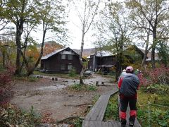 沢を渡るとすぐに山の鼻に到着。
ここで少し休憩を取ります。