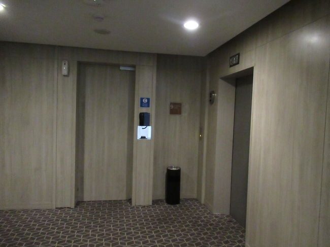 エレベーター周り