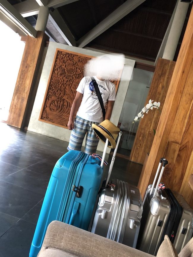 チャーターのドライバーさんに来てもらい、マッサージ＆お買い物して夕方の便で帰国です