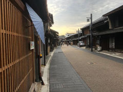 長良川の河畔にある川原町。風情のある地区ですが、大々的に観光地アピールをしている感じではなく結構地味な感じ。