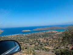 洞窟の後は、
Spinalonga fortressの方までドライブ。