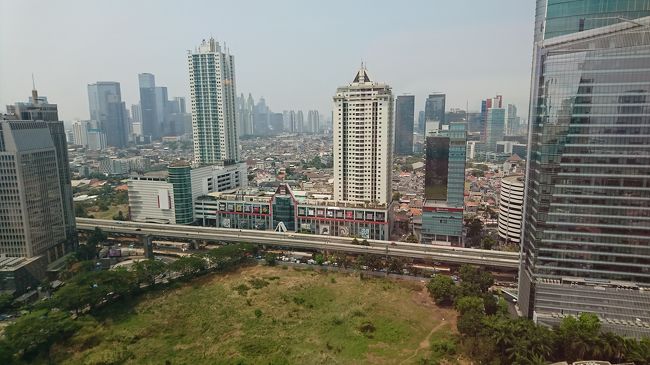 シティに向いているのだと思われる。<br />友人の部屋は反対方向だった。