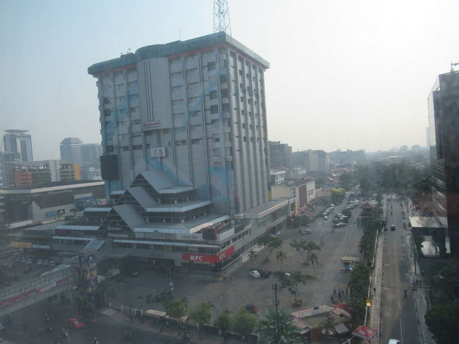 目の前にサリナデパート。<br />市内の真ん中なので、どこにいくにも便利な立地。