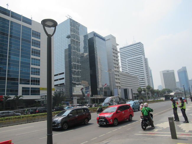 日差しは暑いけど、歩けないほどではない