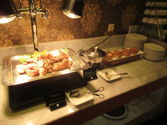 ホットミールも何種類かあった