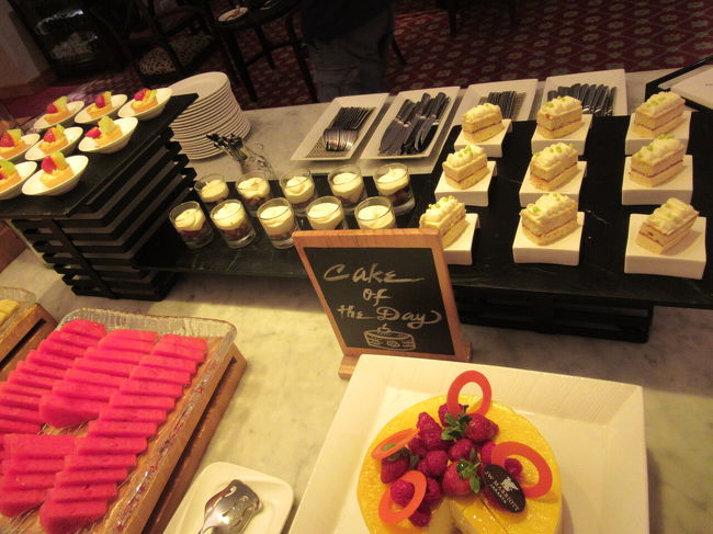 デザートも、さっきより充実している