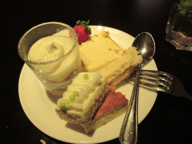 デザートも。<br /><br />ラウンジはそんなに人がいないので、のんびりおしゃべりができた