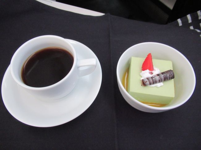 デザートも<br />この時ベルトサインが出るギリギリ