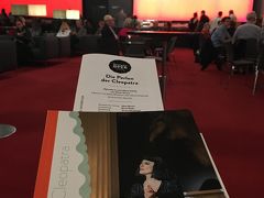 夜はベルリン・コーミッシェ・オーパーKomische Oper Berlinで「クレオパトラの真珠」というオペレッタ鑑賞。面白すぎて笑い疲れました。
