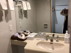 宮崎観光ホテル

バストイレです
大浴場に行ったので使用せずでした