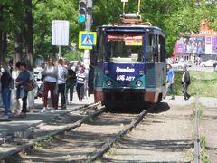 キタイスキー市場付近を走る路面電車。