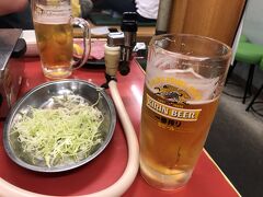 ビールで乾杯♪
このキャベツも美味しい！