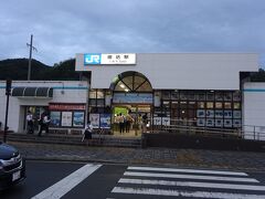 御坊駅の駅舎。
駅周辺も賑やかな場所。