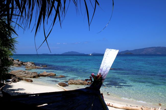 ☆Mia Luna Beach View @ Koh Lipe Thai<br /><br />上記写真の骨組みだけのロングテールボートの上から撮ってみました。<br />