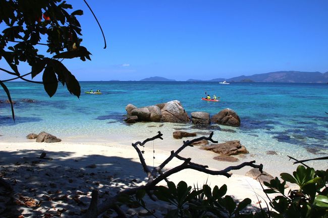 ☆Mia Luna Beach View @ Koh Lipe Thai<br /><br />こんなに海が穏やかなならカヤックも安心ですね。