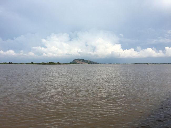 プノンクロムを望む