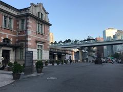 …ハッ！Σ(・▽・)気付いたらソウル駅に到着。

まだ朝早いので人もまばらです。