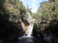 このあたりから、昇仙峡の遊歩道が始まります。