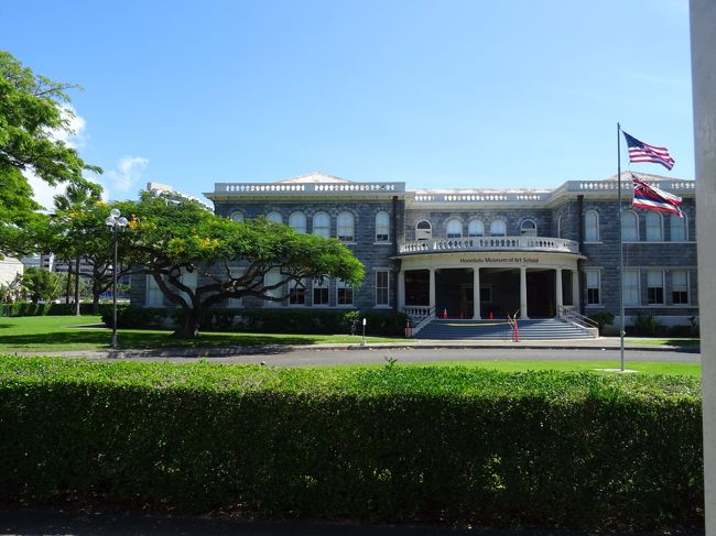 ダウンタウンラインに乗りこんで、ニコスピア38に向かいます。<br />途中、ダウンタウンの歴史的な建造物を車窓で見ながら進みます。