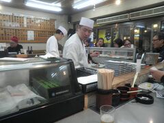 続いてはお寿司、
早く閉まってしまうのでなかなか来られなかったお店、大興寿司本店。