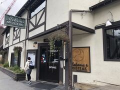 お腹が空いたのでランチ～
行こうと思っていたお店は閉まっていたので、こちら