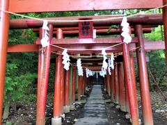 『山神社』