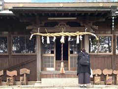 男木島の守り神「豊玉姫神社」へ参拝しました。
ここからの瀬戸内海の眺望は絶景でした。

ここから男木島港に下る坂道は静かな瀬戸内海を楽しむには最高の道だと思います。

豊玉姫神社は九州の鹿児島、佐賀にもあります。
瀬戸内海では豊島とこの男木島にあります。
豊玉姫は安産の神さまですからそれ以外にも日本各地に祀られています。
