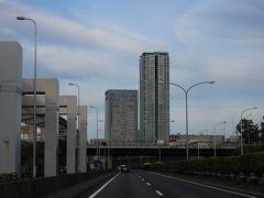 10月20日(日)
この日は特に用事がなかったので、何気にドライブを～と・・笑
朝７時頃、千里中央駅付近を通過します・・