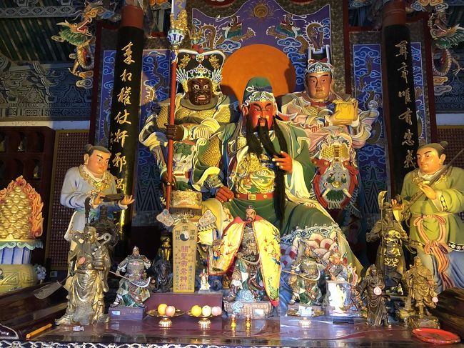 　この廟は線香が高い