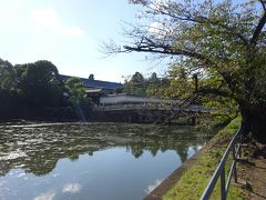 竹橋にある平川橋が見えてきました。