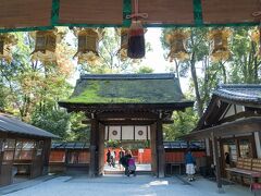 下鴨の河合神社は女性守護の神社で　美麗の神として信仰されているらしいから
行っておかないと。
日本第一美麗神らしい