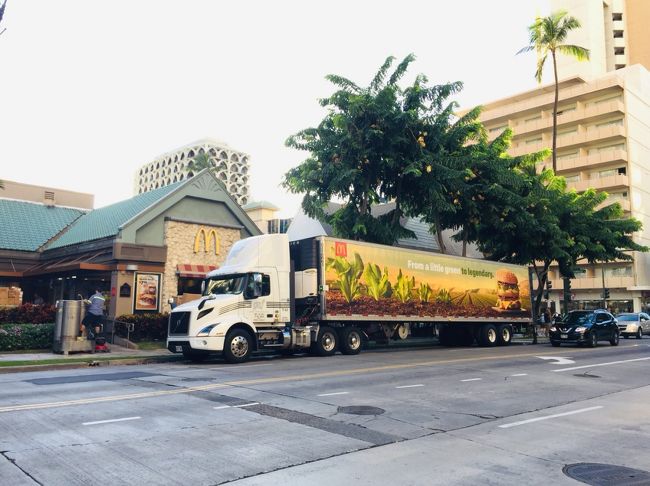 お部屋でひと休み..。.。o○*:そろそろアラモアナショッピングセンターに行きましょうε=ε=(/*~▽)/<br />