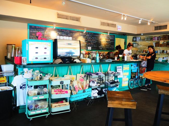 去年こちらで食べたマカダミアナッツソースのパンケーキが美味しかったので、息子達にも食べてもらいたいな(*^^*)