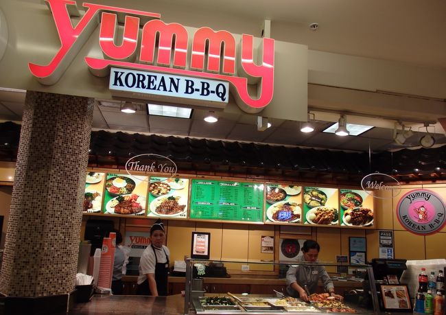 【ヤミー・コーリアン・バーベキュー】<br />夕飯はフードコートのマカイ・マーケットで。以前食べて非常に美味しかったカルビを注文