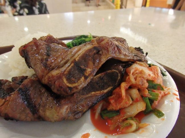 キムチと空心菜をチョイスしました。甘辛味の骨付きカルビ最高に美味しいなＯ(≧▽≦)Ｏ