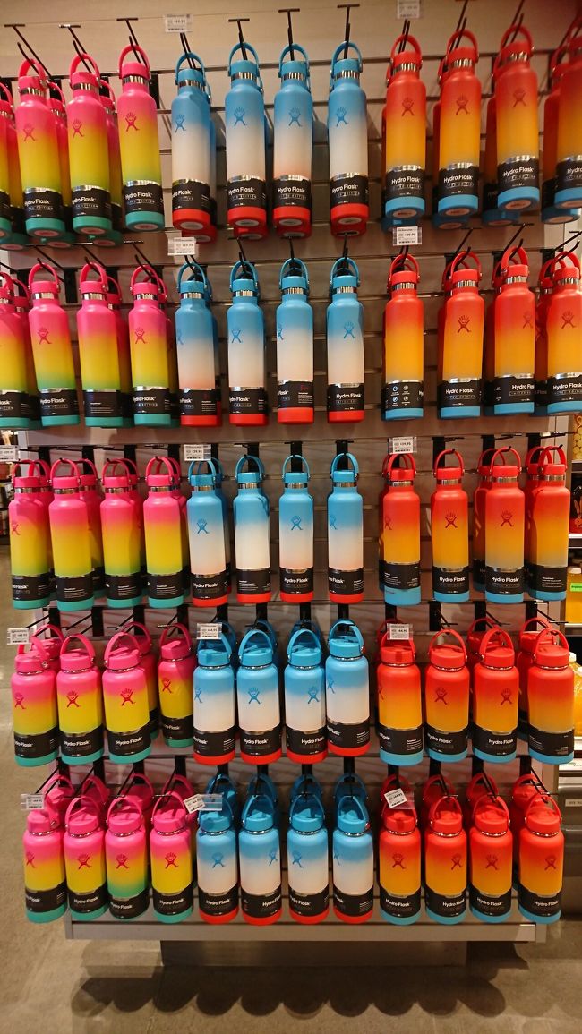 ハイドロフラスコグラデーションバージョン売ってました！