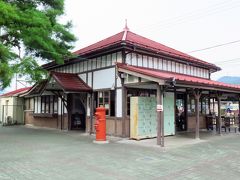 「関東の駅百選」にも認定されている長瀞駅のレトロな駅舎
