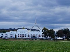 旅の拠点はキャンベラ Canberra。オーストラリアの首都ですが何もない場所に人工的に作られた町で、コジオスコ山と並んで期待外れの場所と言われています。ミュージアムなど沢山あるので、私は見どころがある場所だと思いますが。