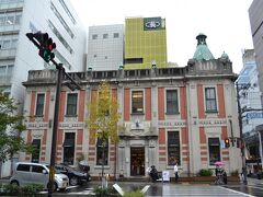 DEAN&DELCAの建物、レトロですね～。大正15年建築、旧山口銀行京都支店のものだそうです。