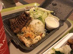 母はChampion’sのGarlic Shrimp and Steak Comboを頼みました。味見させてもらいましたが、食べやすいエビの味付けでした！私の一番好きなガーリックシュリンプは後々ご紹介いたします。