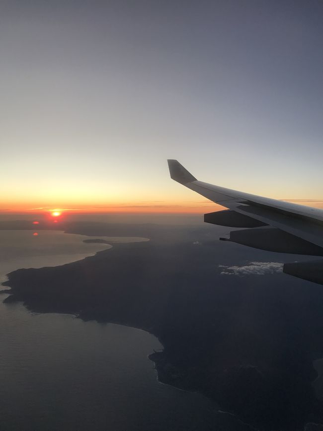 8時間弱のフライトですが旅はもう始まっているのです！眠れません！