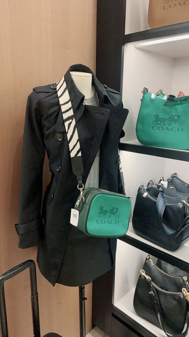 このコートも3万しないぐらいでしたよー