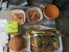 福岡から台北へのエバー航空機内食