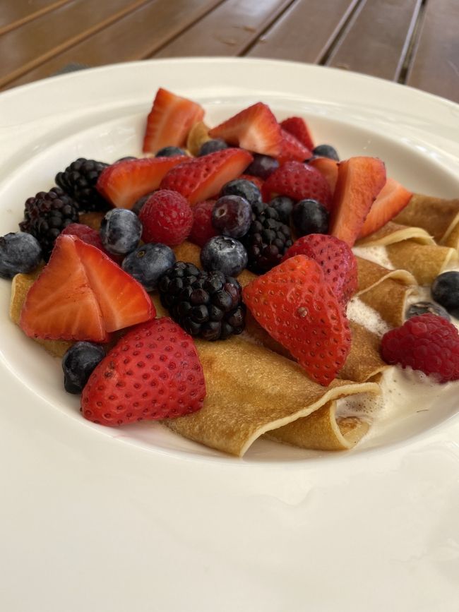 お目当ては有名な薄焼きパンケーキ。<br /><br />メニューに載っていなかったので、朝食だけなのかな？と思ったけど、一応聞いてみたらOKしてくれました。