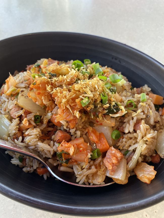 ラムファイアー・キムチフライドライス。<br /><br />以前、どこかでこちらのキムチチャーハンが美味しいと見た記憶があったので。<br />