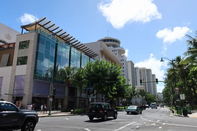 チェックアウトと荷物預けを済ませて、DFSに買い物へ。